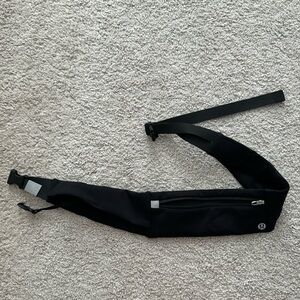 Lululemon Fast and Free Running Belt - S/M
